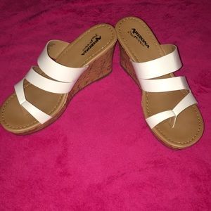 White wedges